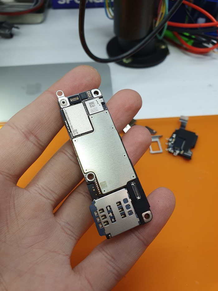 IPhone 16 Pro Max. История зарядки от повербанка