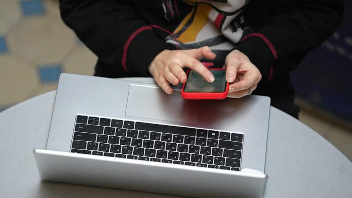 Эксперт указал на риски предоставления данных к e-mail иностранным мессенджерам