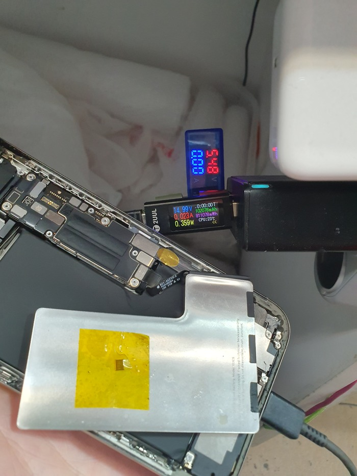 IPhone 16 Pro Max. История зарядки от повербанка