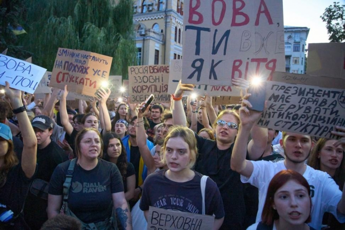 Репутационная катастрофа Украины: пока раскопали лишь 1% воровства Зе-банды