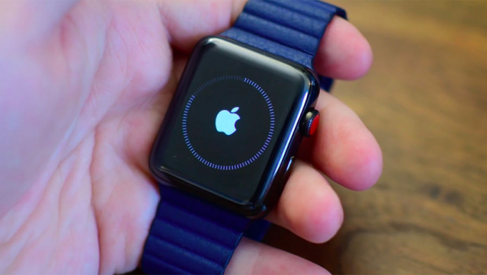 Американец заявил, что Apple Watch спасли ему жизнь после падения