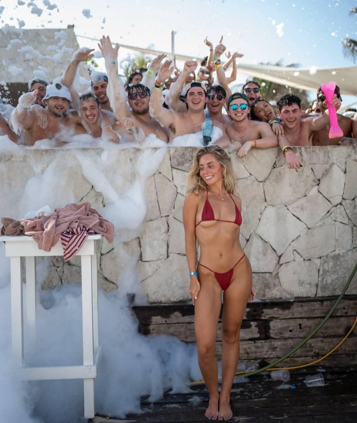 Сколько на самом деле лет актрисе фильмов ... Bonnie Blue