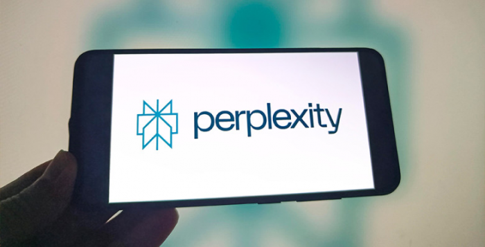 Компания Perplexity AI обвинила Amazon в «запугивании» после получения письма с требованием запретить пользователям использовать ИИ-браузер Comet для покупок от имени юзе