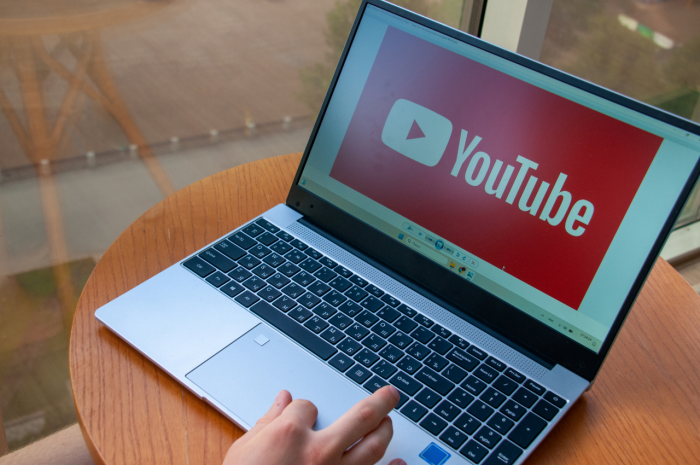 Депутат объяснил заявление о полной блокировке YouTube в России