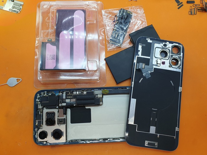 IPhone 16 Pro Max. История зарядки от повербанка