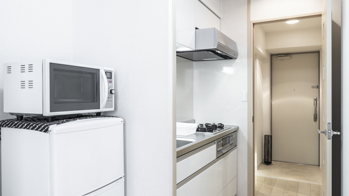 Можно ли ставить микроволновку на холодильник