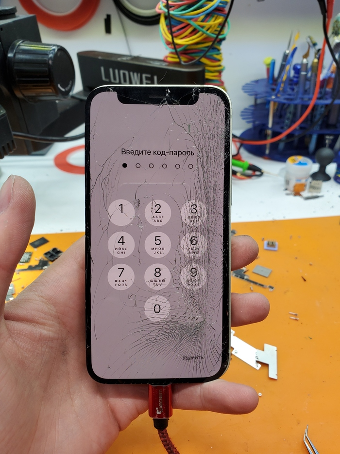 Частичный ремонт кусанного яблочка iphone 12 mini. Recovery data