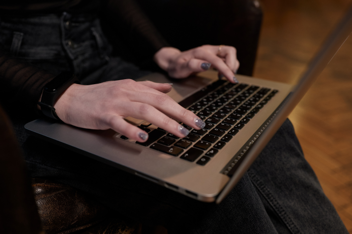 Россиянам назвали способы распознать заражение устройства вирусом