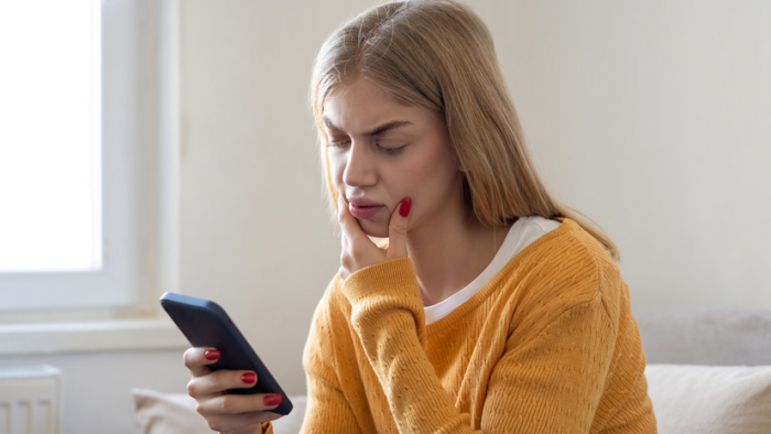 Сенатор: один из изощрённых сценариев мошенников начинается с «доставки» подарка