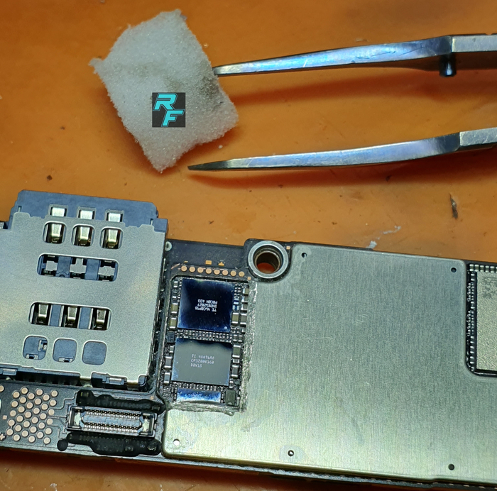 IPhone 16 Pro Max. История зарядки от повербанка