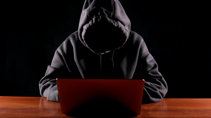 Мошенники в России стали применять схему «двойного агента»