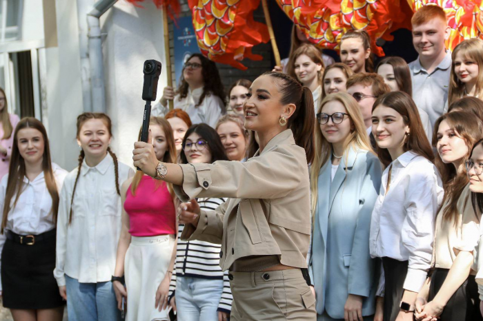 Соцсети звёзд российского шоу-бизнеса взломали мошенники