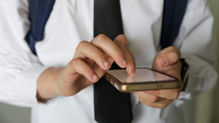 В Совфеде предложили внедрить детский режим сим-карт для защиты от мошенников