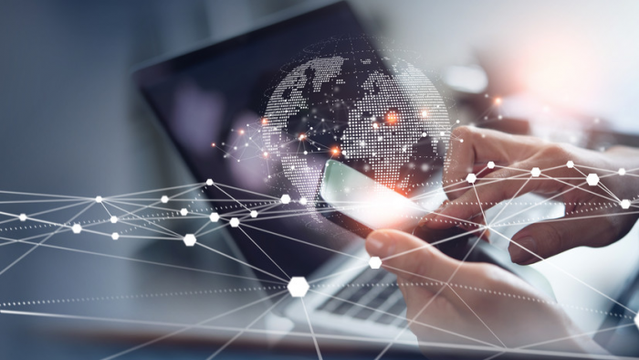 Россиян предупредили о рисках постоянно включённого мобильного интернета