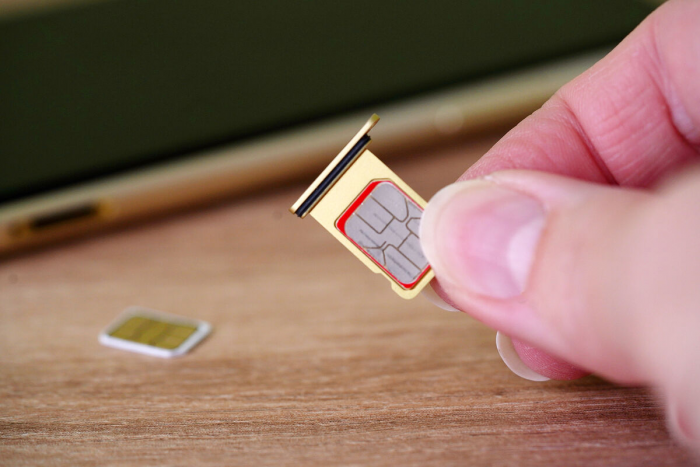 Депутат Свинцов назвал вредной блокировку SIM-карт россиян, вернувшихся из-за границы