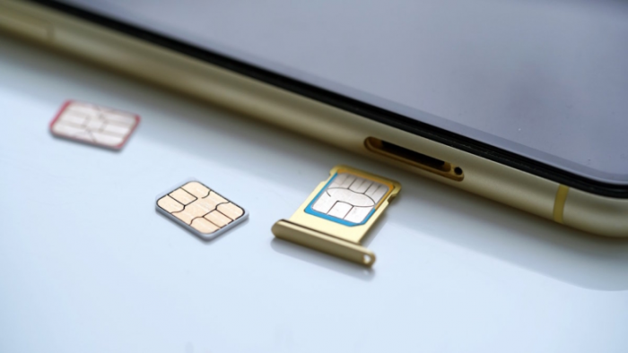 О необходимости отказаться от "лишних" сим-карт до 1 ноября напомнили в Минцифры